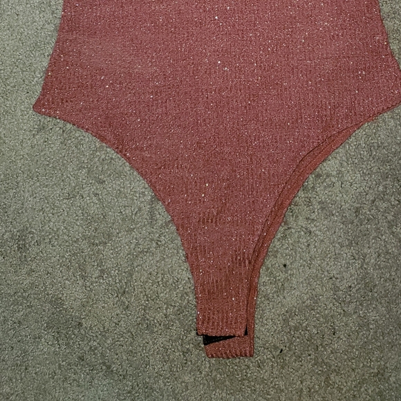 Bodysuit Hard to find in Large - Picture 7 of 7